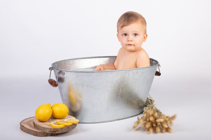 Cover Image for Séance bain de lait garçon : version citrons !
