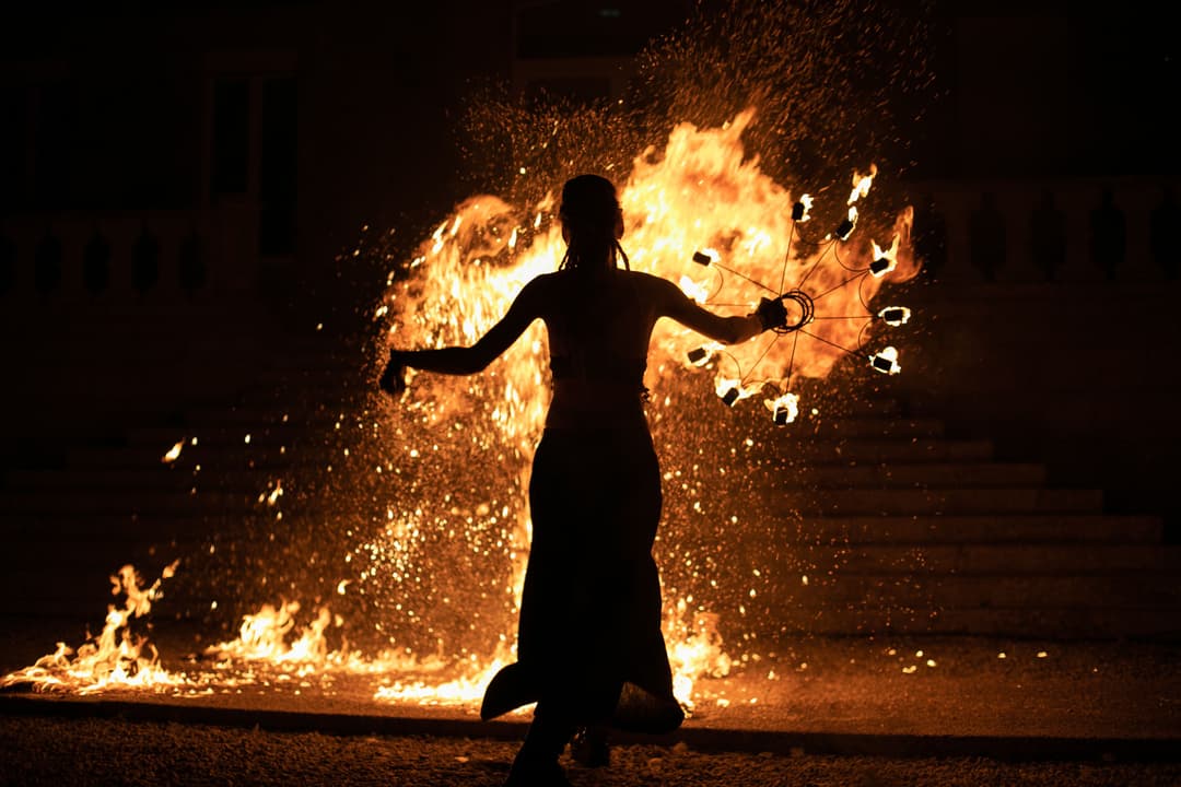 Cover Image for Mariage : un spectacle de feu pendant la soirée !